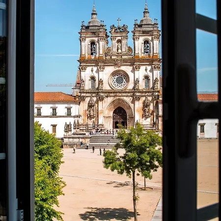 Rossio * אלקובאקה