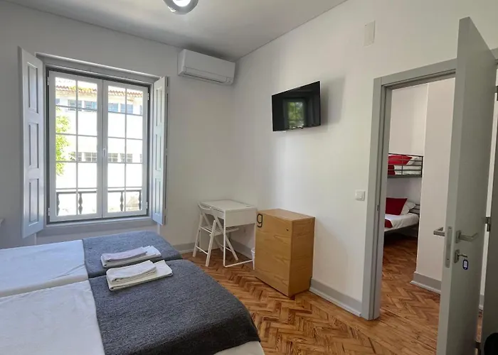 Rossio Хостел Алкобаса